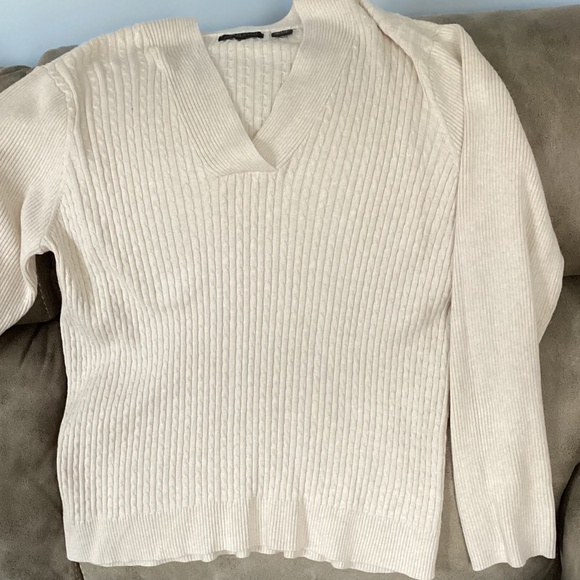 Jeanne Pierre 1x Cream Sweater - Picture 4 of 4